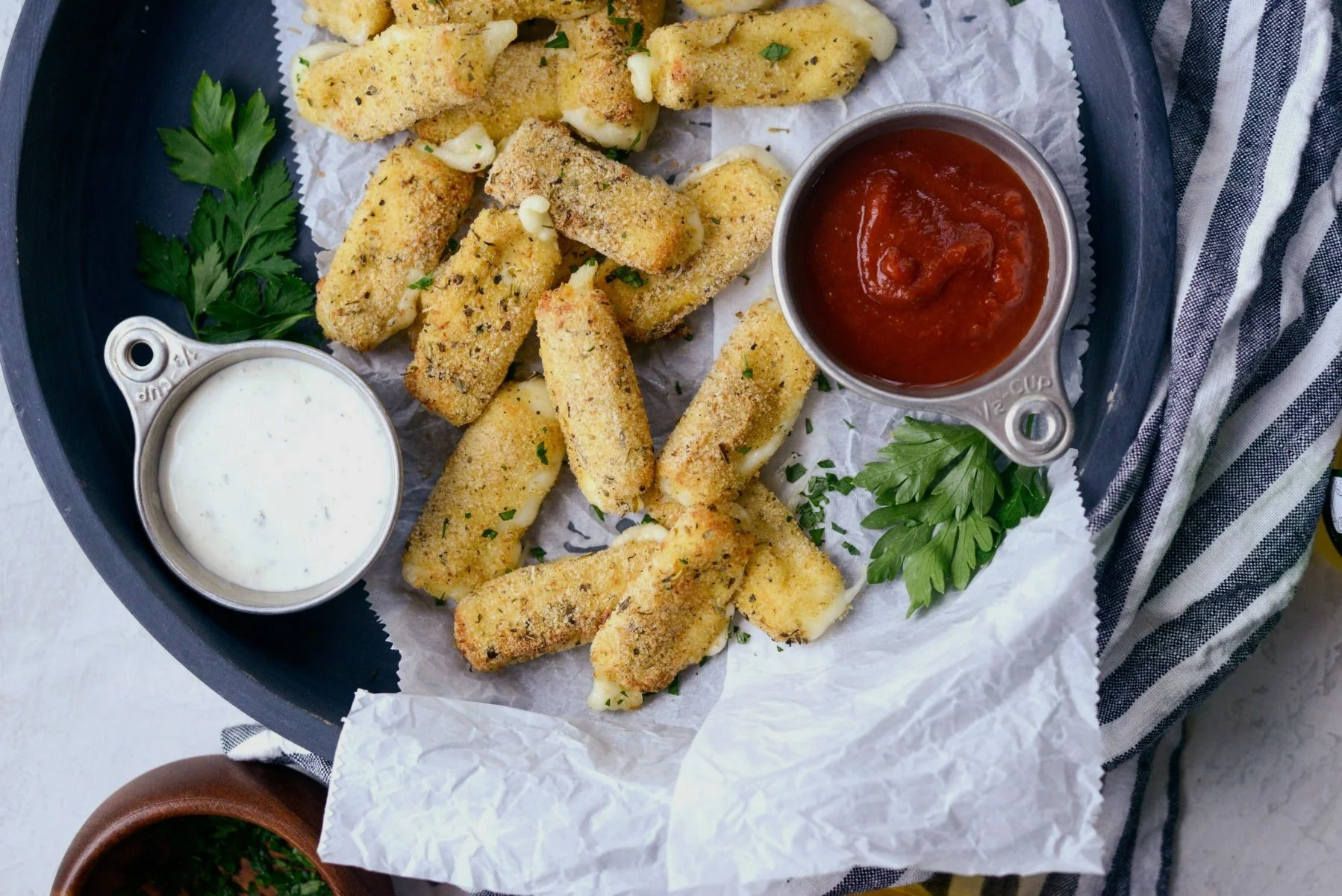 Air Fryer Mozzarella Sticks