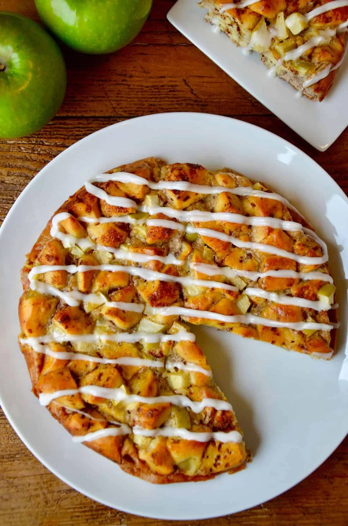 Cinnamon Apple Roll Bake