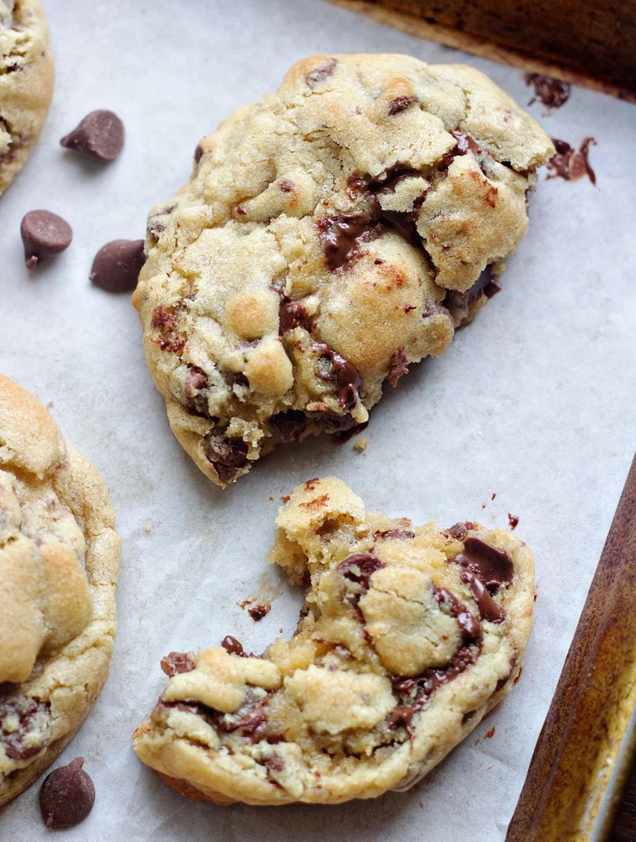 Copycat Levain Bakery Chocolate Chip Cookies