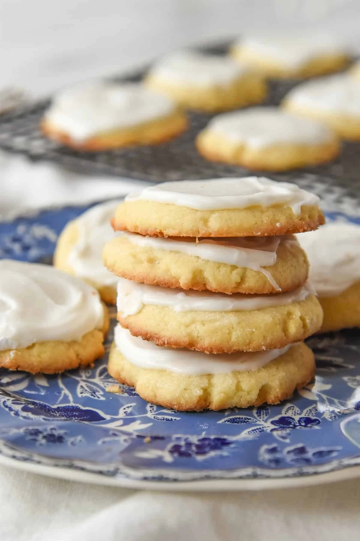 Creamy Almond Meltaway Cookies