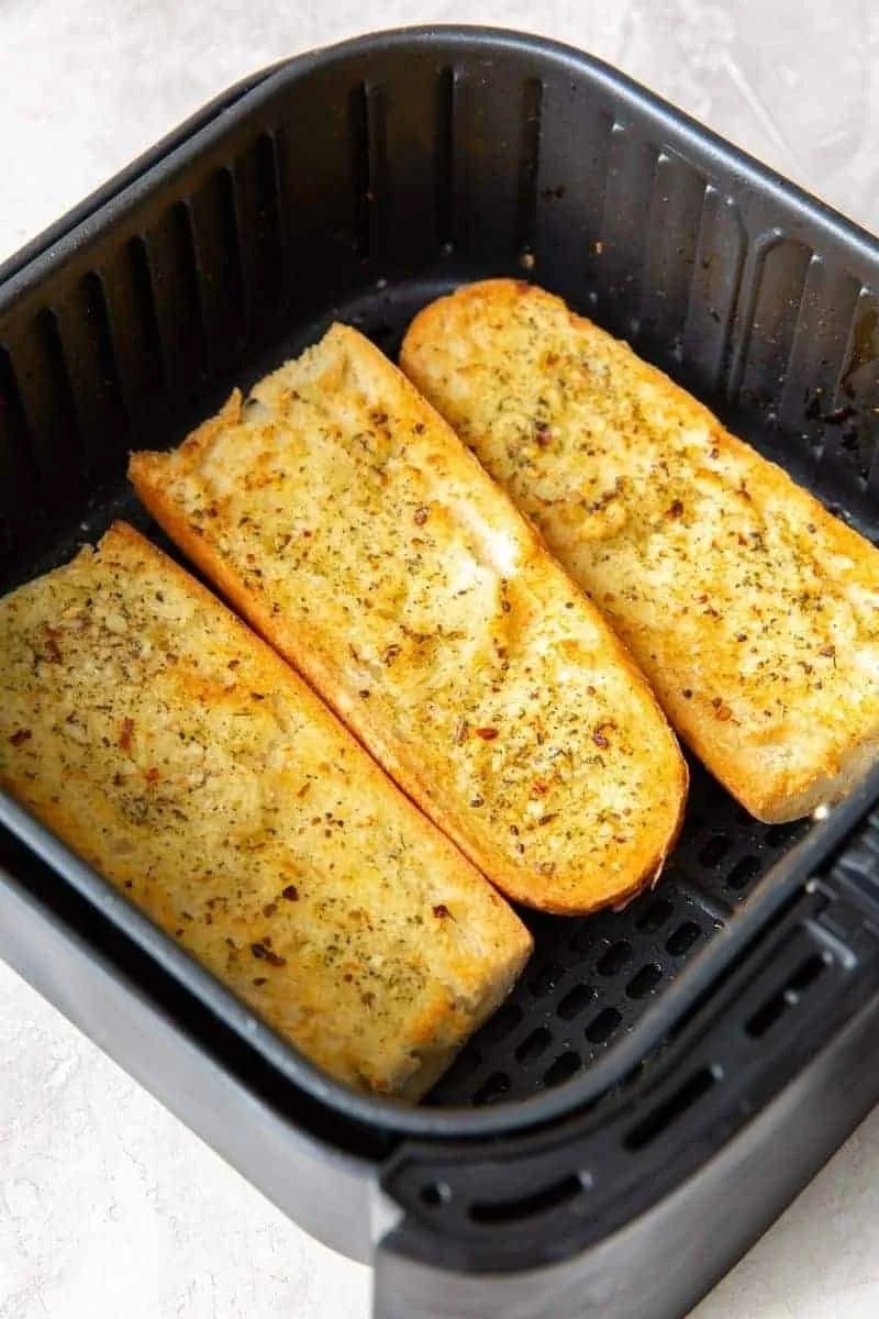 Easy Garlic Bread in Air Fryer