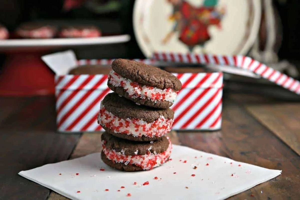 Homemade Peppermint Oreo Cookies