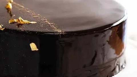 Silky Chocolate Mirror Glaze